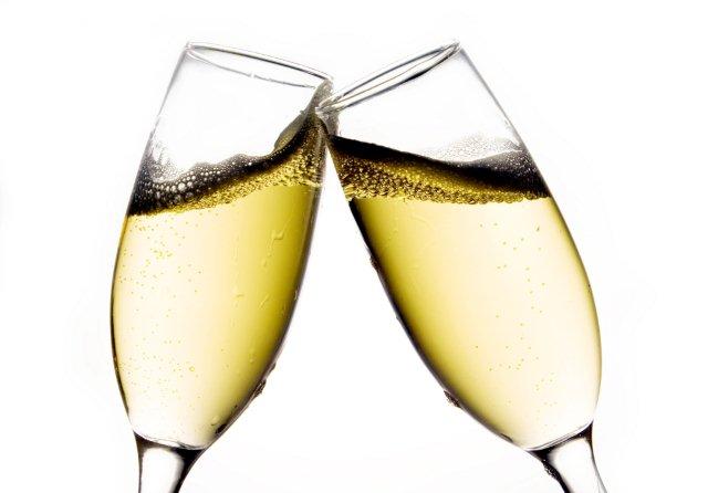 cheers-2-champagne-glasses-clinking.jpg
