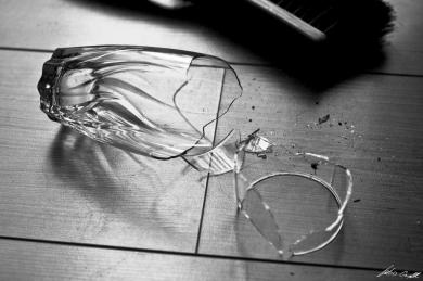 Trust-Broken-Glass1_zpsfrkttogu